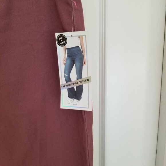 Tinseltown Hi-Rise Flare Cotton blend pants - NWT - size 13/31 - Picture 2 of 10
